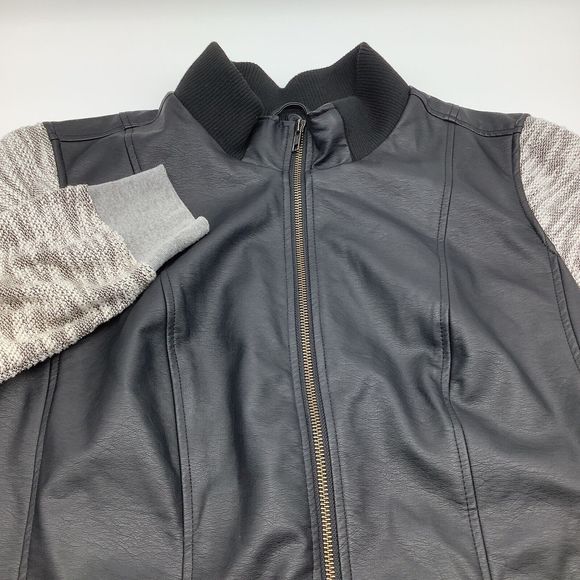 Torrid Womens Faux Leather Knit Sleeve Zip Up Jacket Black Size 1 - Picture 3 of 7